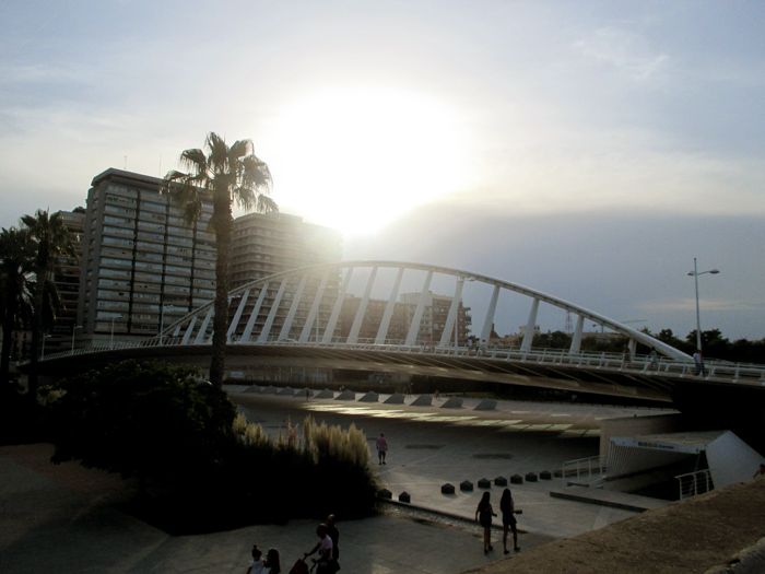 Puente exposicion Calatrava Valencia